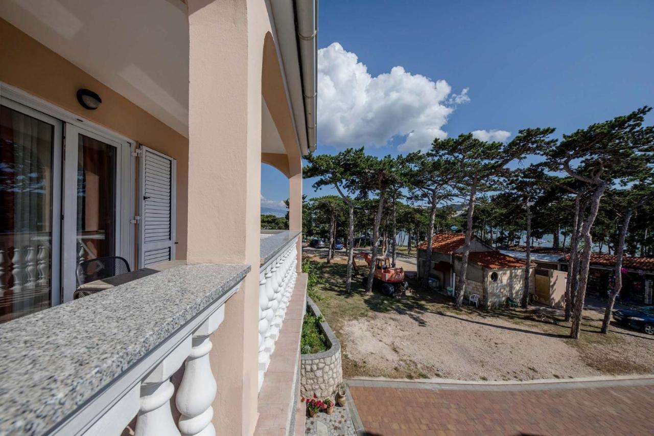 Paradise Apartments Лопар Екстериор снимка