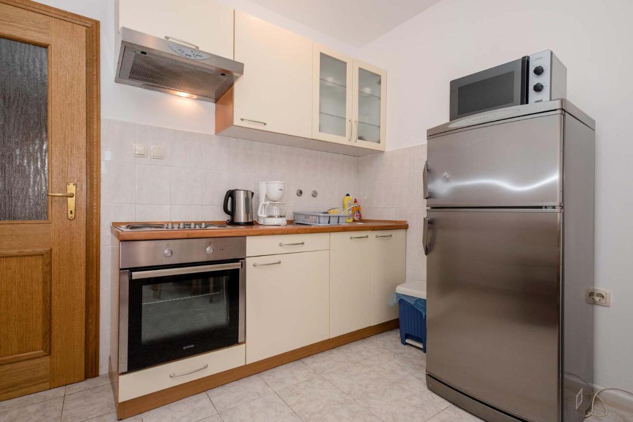 Paradise Apartments Лопар Екстериор снимка