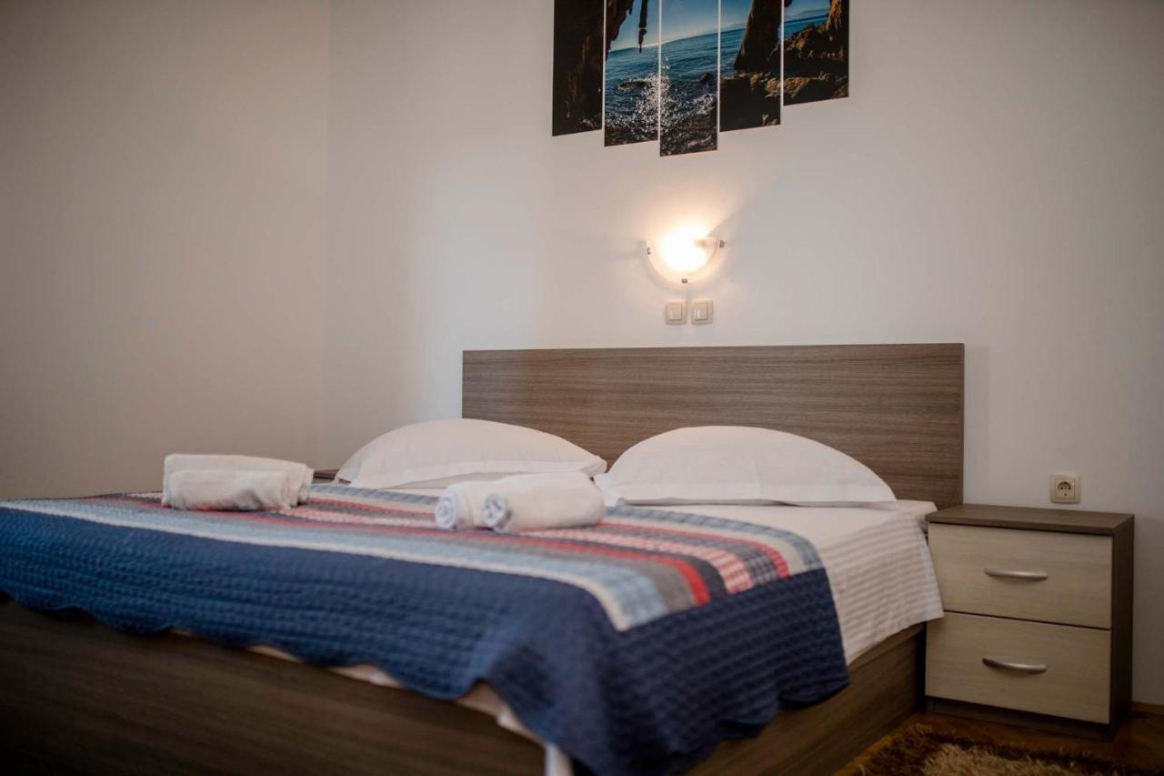 Paradise Apartments Лопар Екстериор снимка