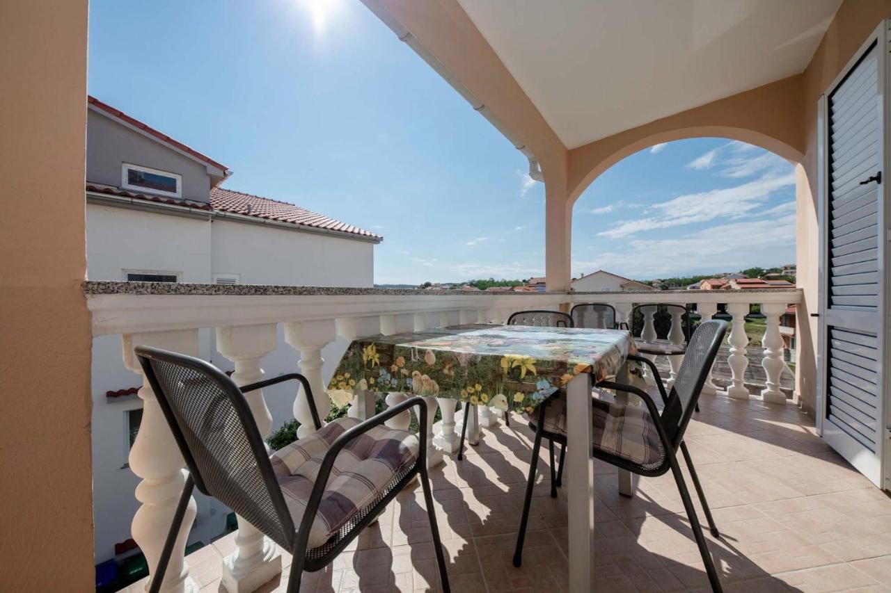 Paradise Apartments Лопар Екстериор снимка